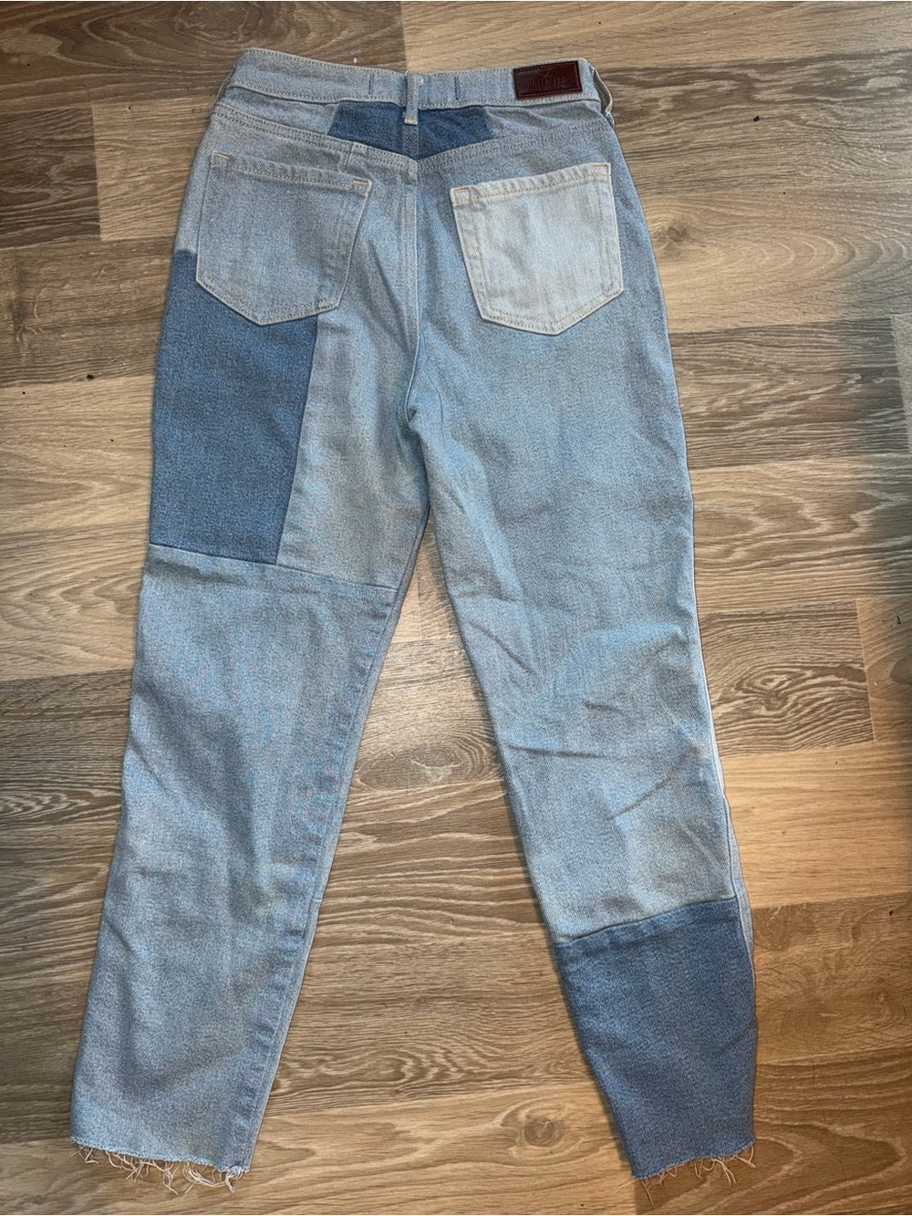 Hollister Light Blue High-Rise Mom Jeans - Picture 3 of 3